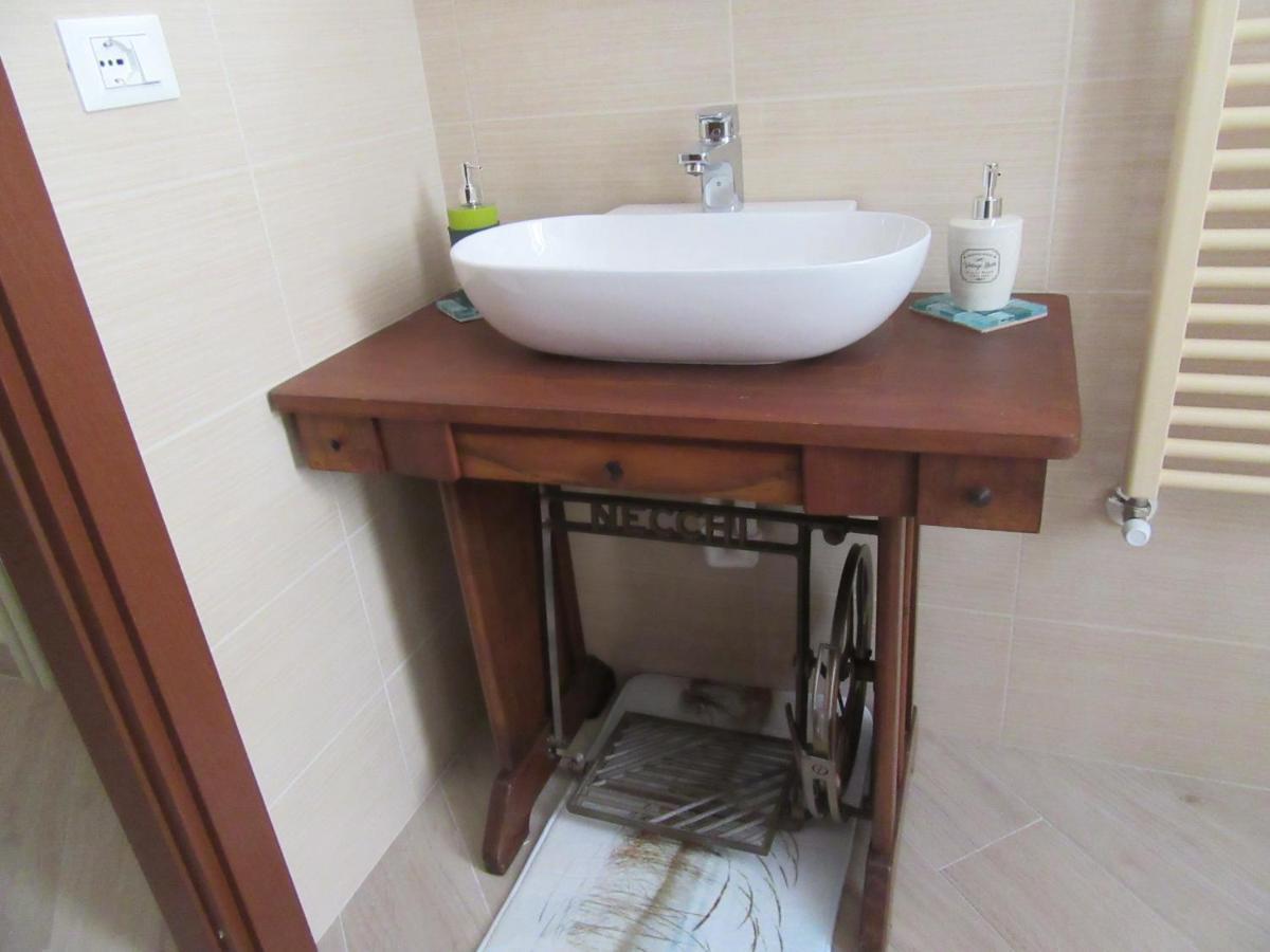 Appartamento Un letto nel cortile Bereguardo Esterno foto